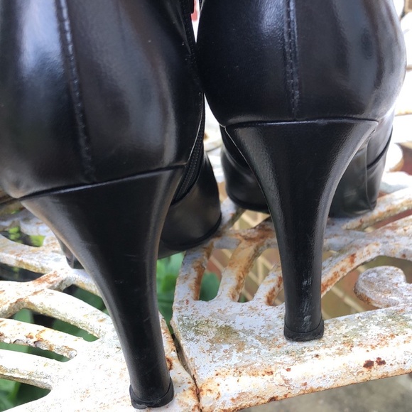 Gucci Booties - Picture 9 of 9